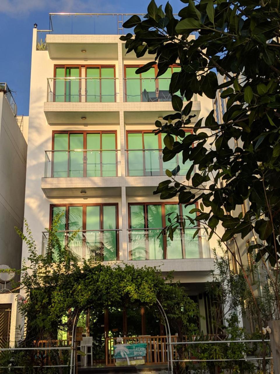 Huvan Beach Hotel At Хулхумале Екстериор снимка