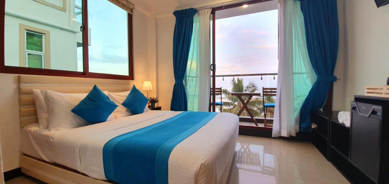 Huvan Beach Hotel At Хулхумале Екстериор снимка