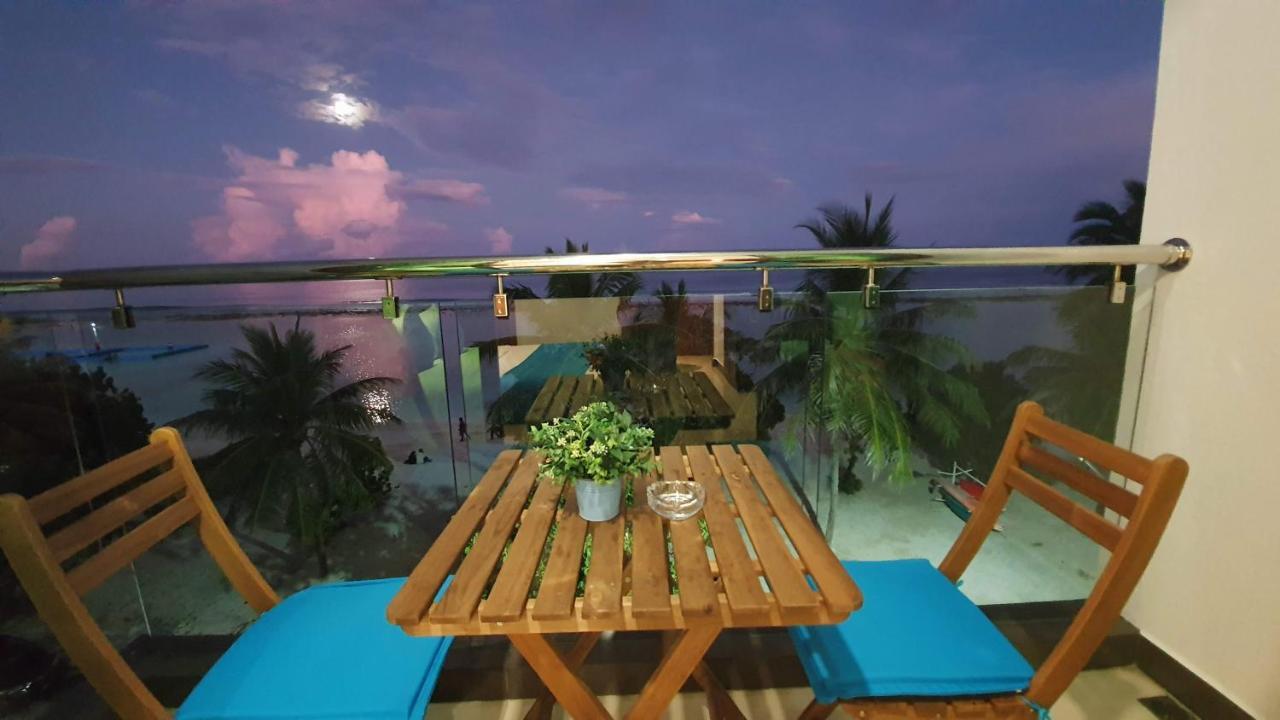 Huvan Beach Hotel At Хулхумале Екстериор снимка